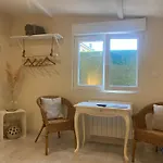 Severine D'hotes Bed & Breakfast Floing